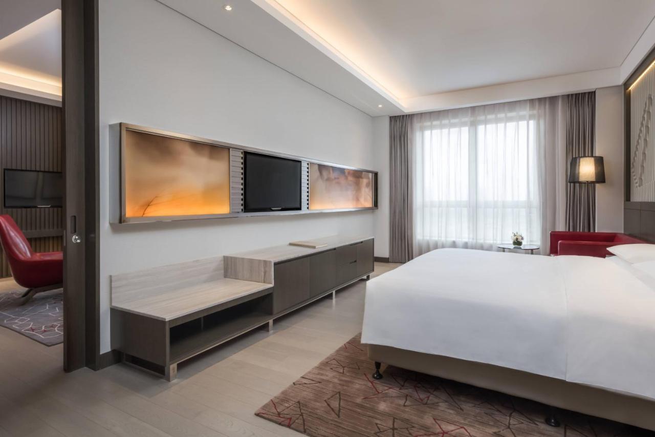 Courtyard By Marriott Tianjin Hongqiao Hotel Екстериор снимка